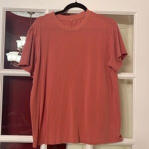 Lululemon All Yours Boyfriend Tea size 6